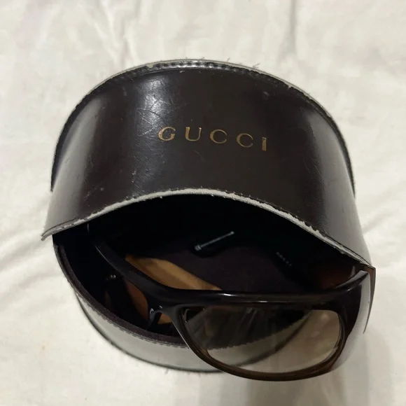 Gucci Black Sunglasses Case - Picture 2 of 11